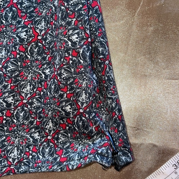 Como Gray & Red Paisley Sleeveless Wrap Top Side Zip Stretch Cotton Size Large - Picture 7 of 8